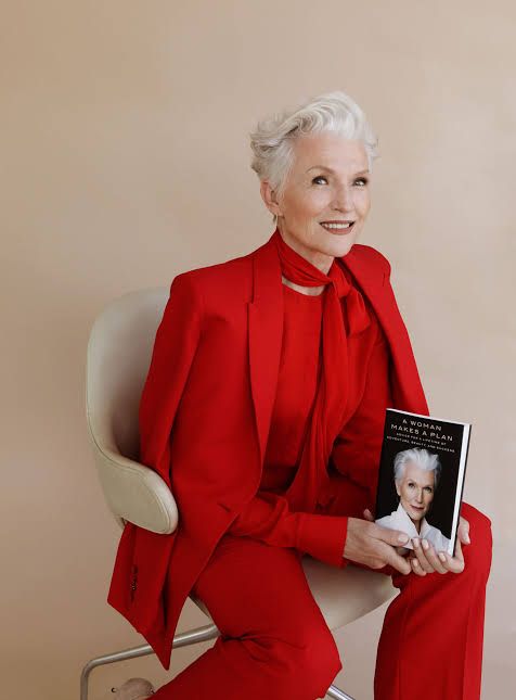 La femme derrière le grand succès d'Elon Musk : Qui est Maye Musk ?